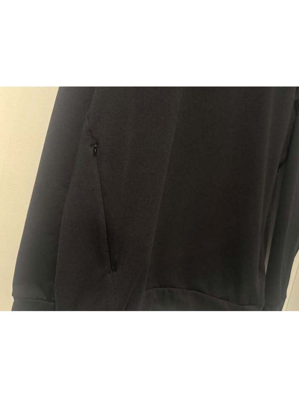 Medium UNRL Crewneck Sweatshirt - Picture 4 of 5